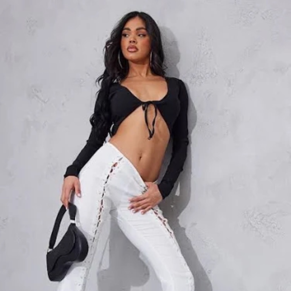 BLACK BENGALINE TIE FRONT LONG SLEEVE CROP TOP